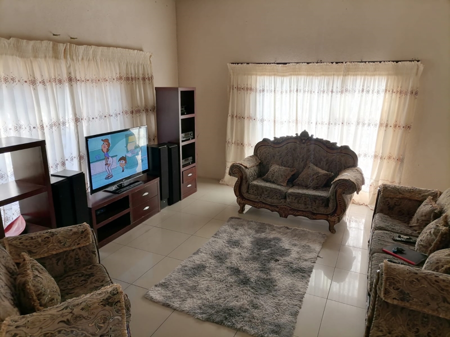 5 Bedroom Property for Sale in Tlhabane West North West